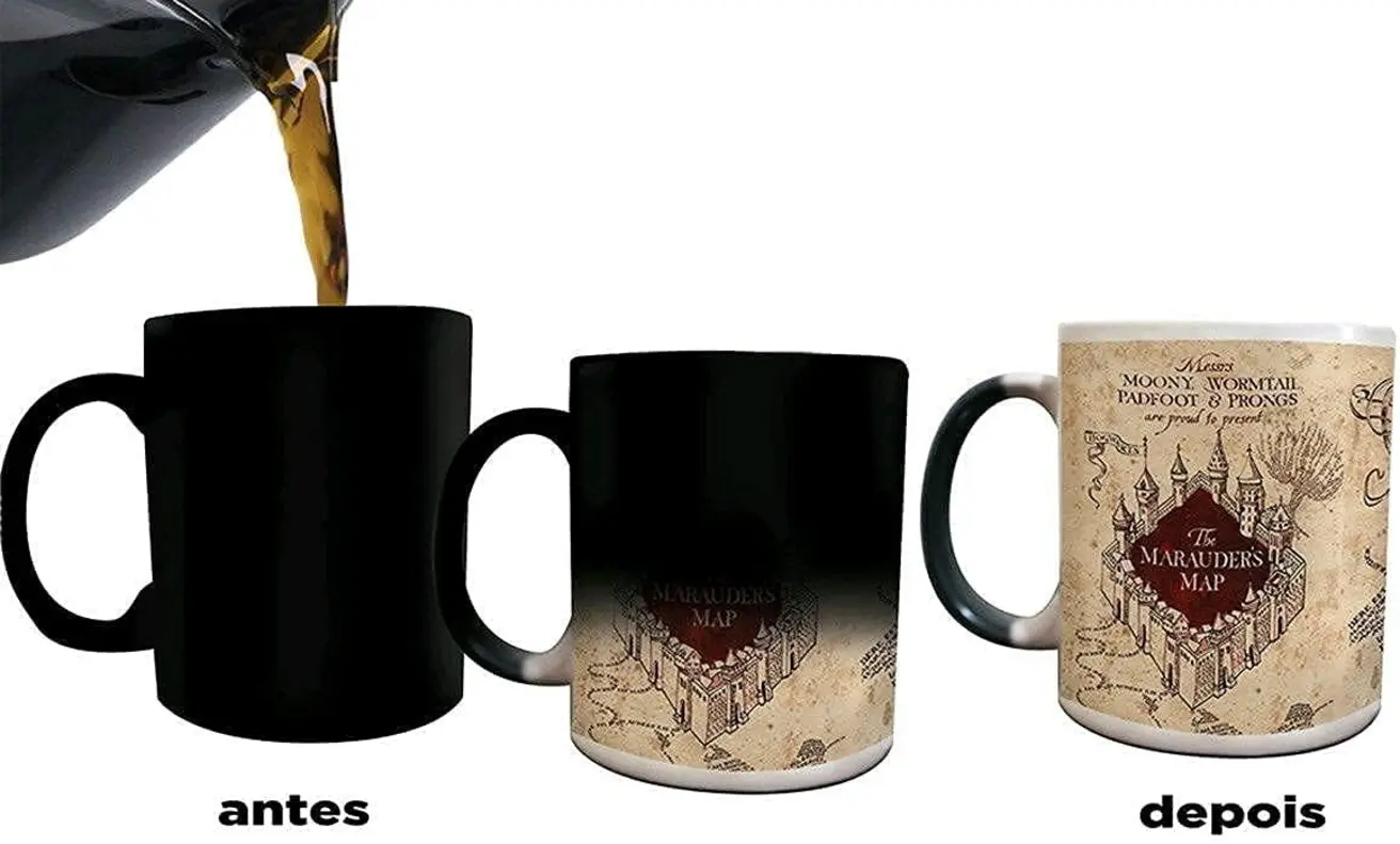 Detalhe da alça da caneca mágica Harry Potter preta