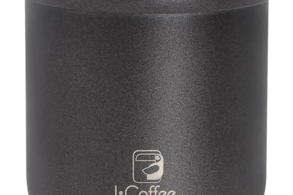 iCoffee Kit Acessórios Vale a Pena em 2026? Ela Muda Seu Café! 7 Kit iCoffee Acessórios para Café Expresso, com tamper preto e prata, distribuidor prateado com agulhas pretas e porta-filtro prateado com alça preta.