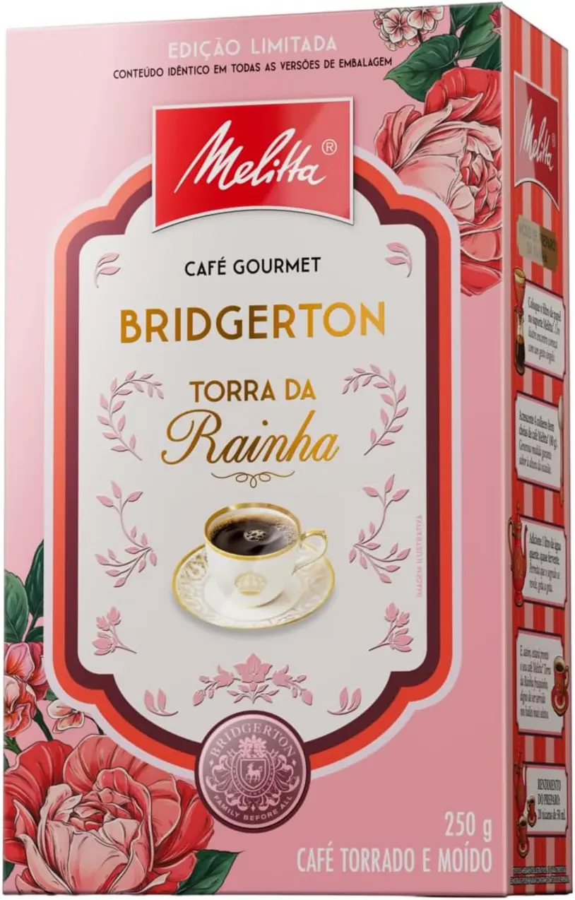 Embalagem do Café Melitta Edição Limitada Torra da Rainha em mesa com xícara de café
