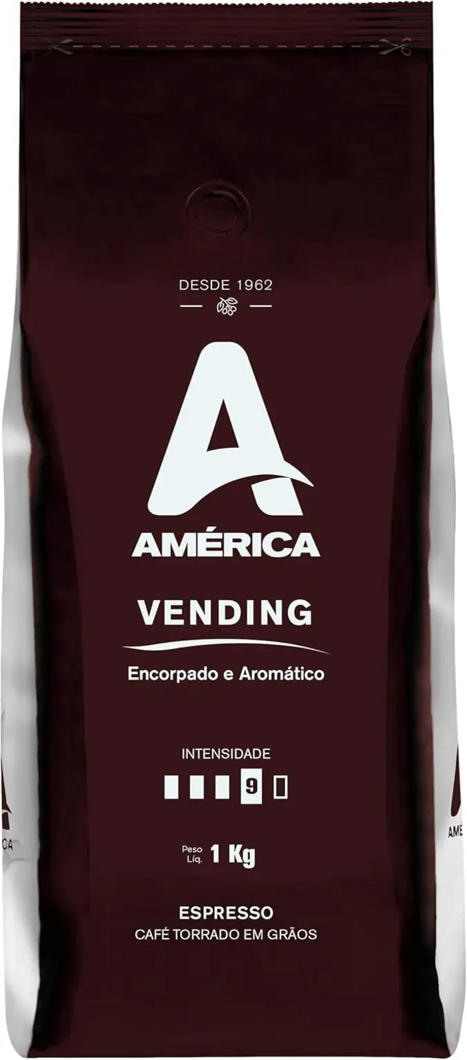 Vista detalhada da embalagem do Café Torrado em Grãos América Vending 1Kg, mostrando o logo e informações.